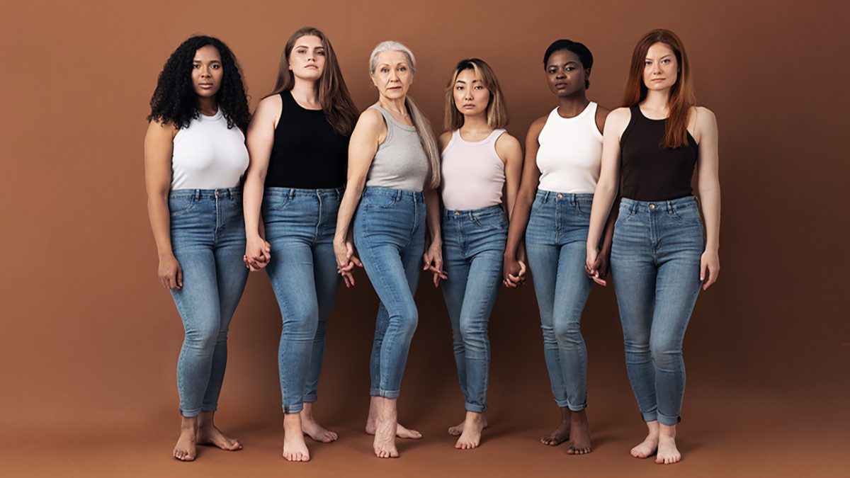 چگونه لباس مناسب فرم بدن خود انتخاب کنیم؟